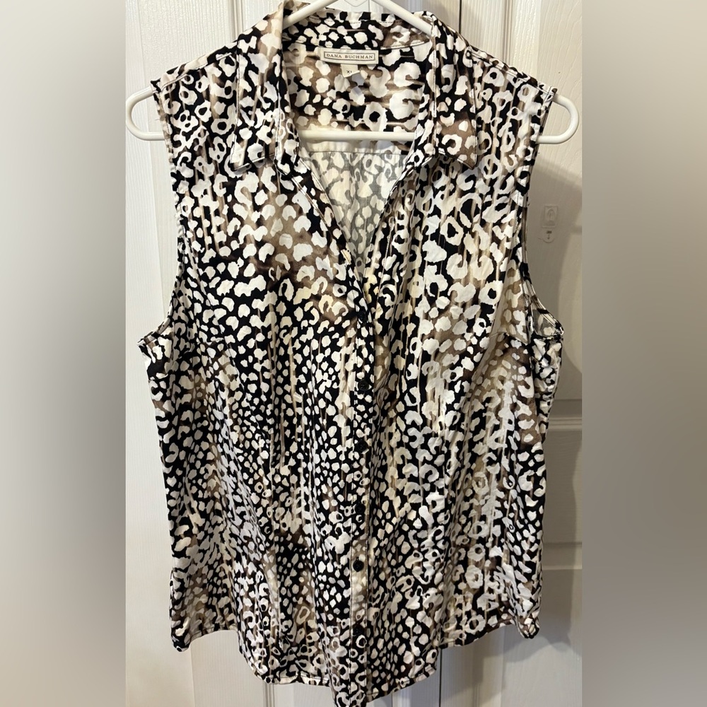 Dana Buchman top.  Size XL